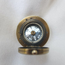 Boussole miniature Francis Barker Singer's Patent c.1870