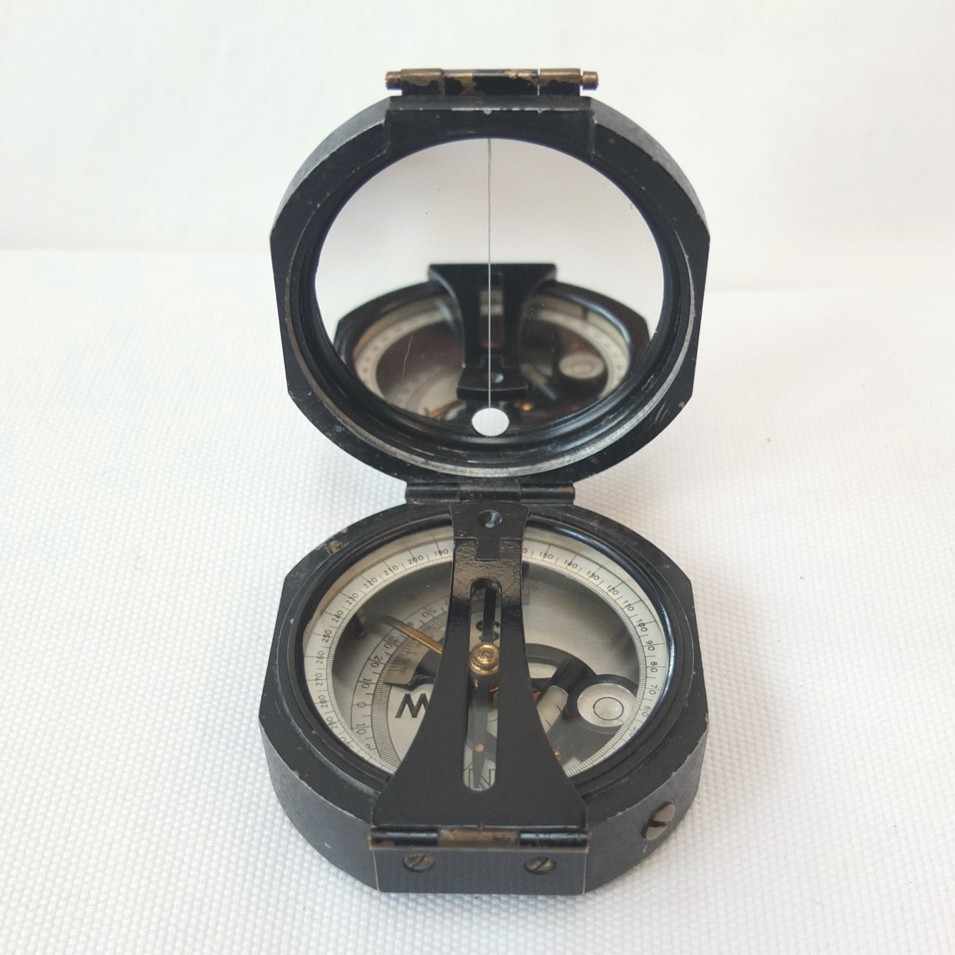 Herga & Co Brunton Pocket Transit Compass c.1928 – Compass Library