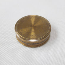 Ross & Co., London, Brass pocket compass | Lid