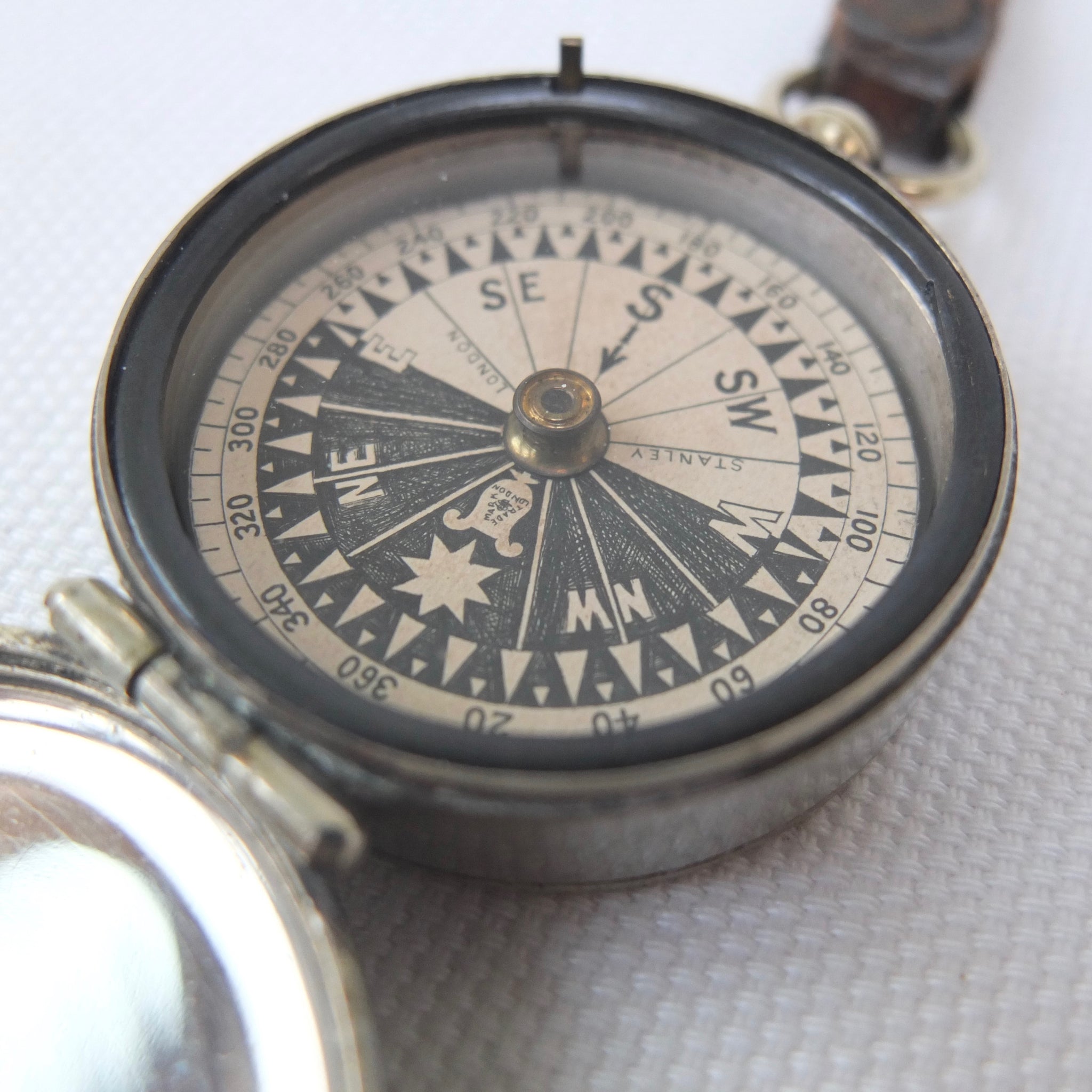 Francis Barker Indian Army Singer's Patent Compass 1868 – Compass Library