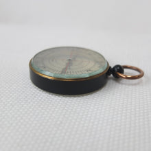 Transparent Pocket Compass | side view